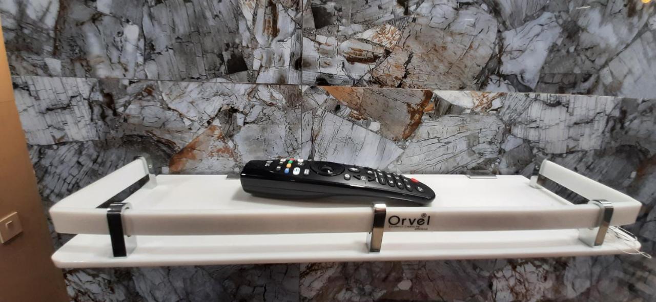 Aggarwal Luxury Room With Private Kitchen Washroom And Balcony Along With Fridge, Ac, Android Tv, Wifi In Main Lajpat Nagar Nuova Delhi Esterno foto